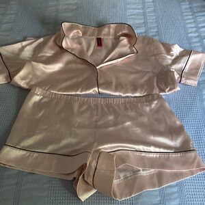 Women's Satin Pajama Set - pink